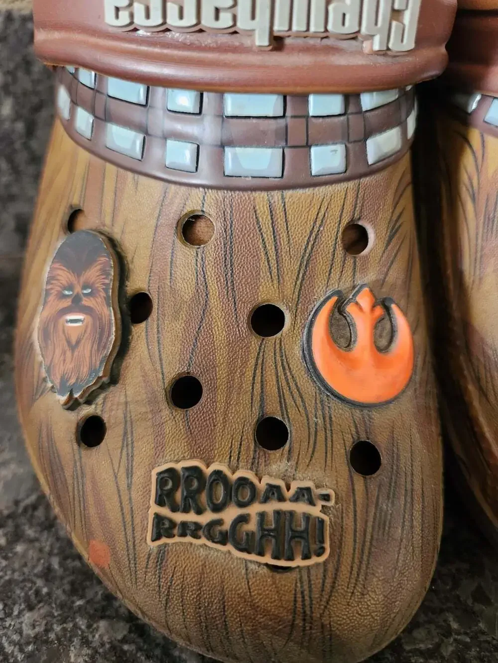 Crocs Star Wars Chewbacca Wookiee Fleece Lined Clogs Kids J3 Brown Jibbitz